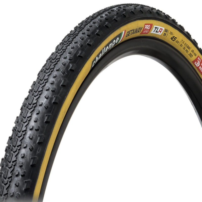Load image into Gallery viewer, Challenge Tire Getaway Pro TLR Tire 700 x 45 Black/Tan