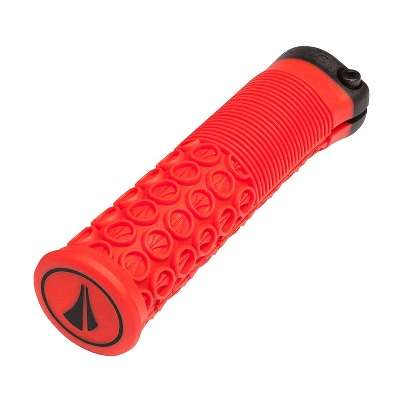 Load image into Gallery viewer, SDG Components Thrice 33 Grips 136mm Red Pair

