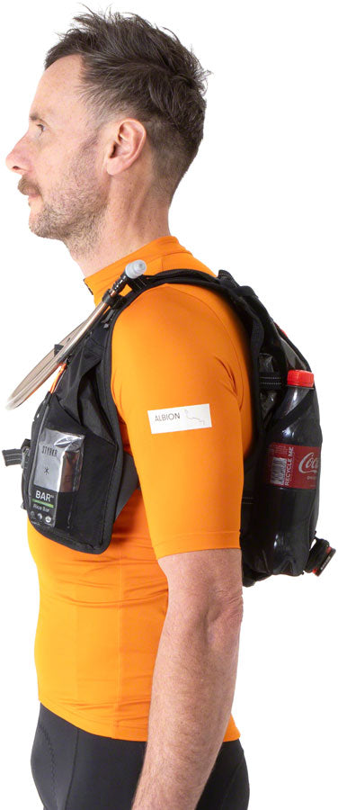 Load image into Gallery viewer, Restrap Race Hydration Vest - Black Large/X-Large
