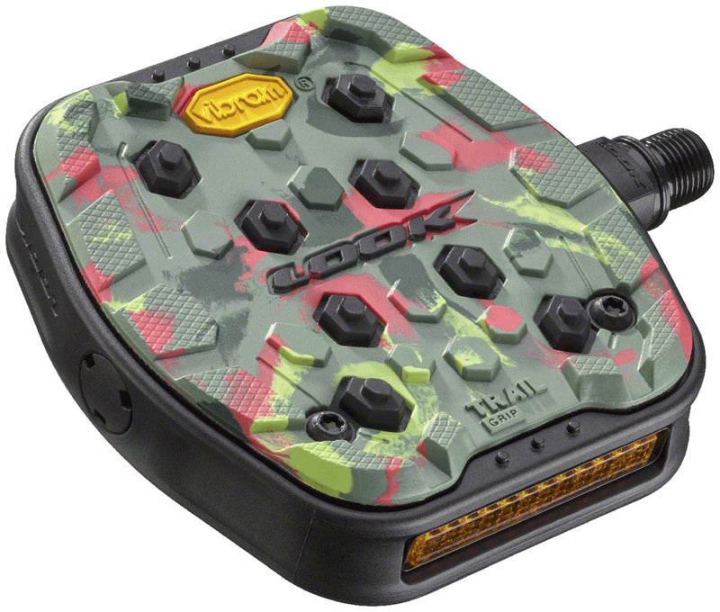 Load image into Gallery viewer, LOOK Geo Trail Grip Pedals - Platform 9/16" Camo
