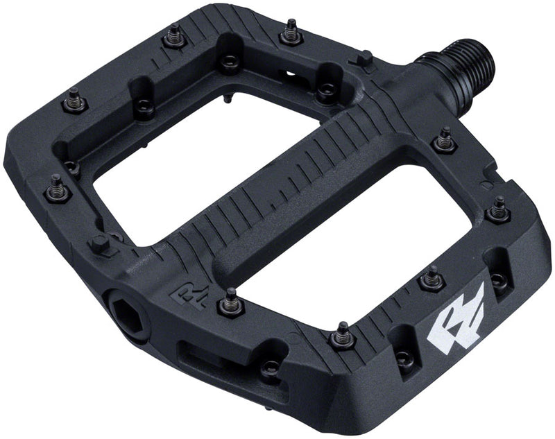 Load image into Gallery viewer, RaceFace Chester Pedals - Platform Composite 9/16" Small Black
