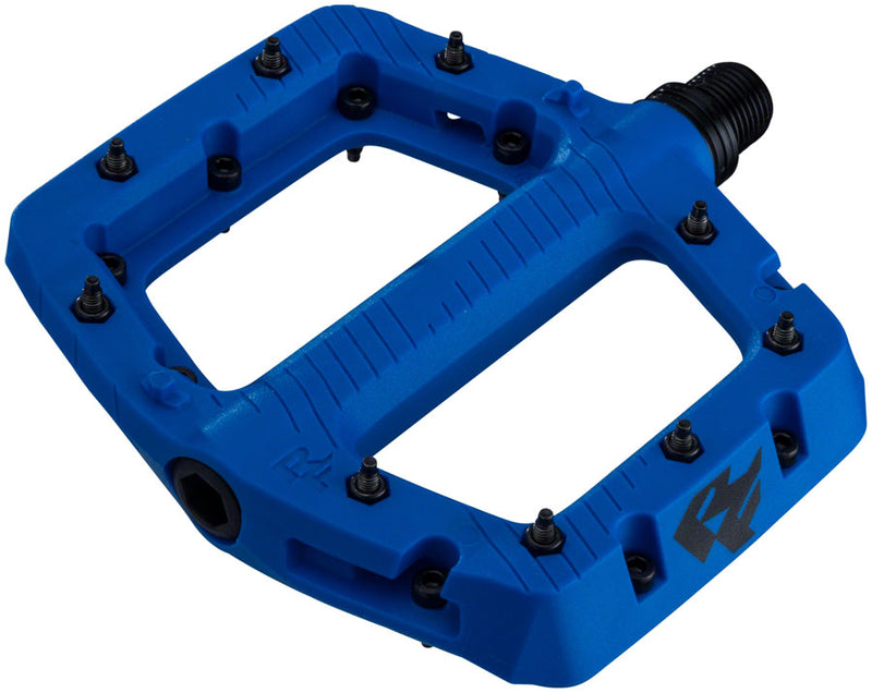 Load image into Gallery viewer, RaceFace Chester Pedals - Platform Composite 9/16" Small Blue
