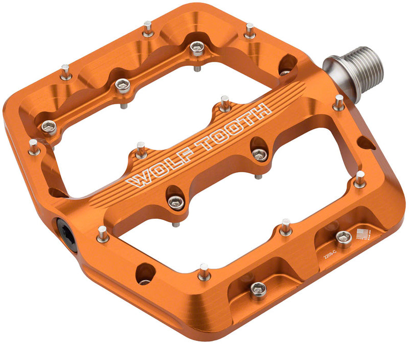 Load image into Gallery viewer, Wolf Tooth Waveform Pedals - Orange Large
