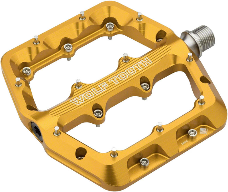 Load image into Gallery viewer, Wolf Tooth Waveform Pedals - Gold Large

