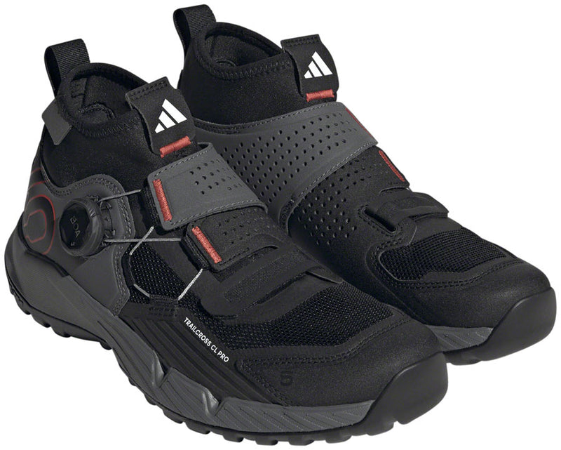 Load image into Gallery viewer, Five Ten Trailcross Pro Mountain Clipless Shoes - Women's Gray Five/Core BLK/Red 6
