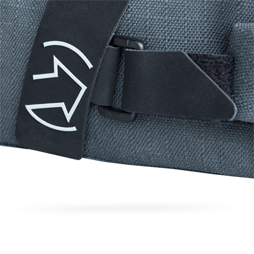 Load image into Gallery viewer, Shimano PRO Discover Gravel Seatbag 0.6L
