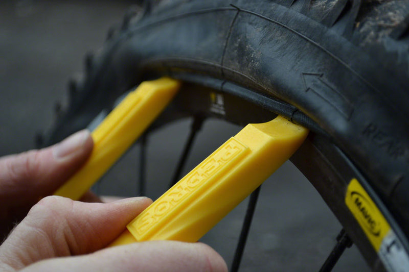 Load image into Gallery viewer, Pedros Composite Tire Levers Yellow Pair
