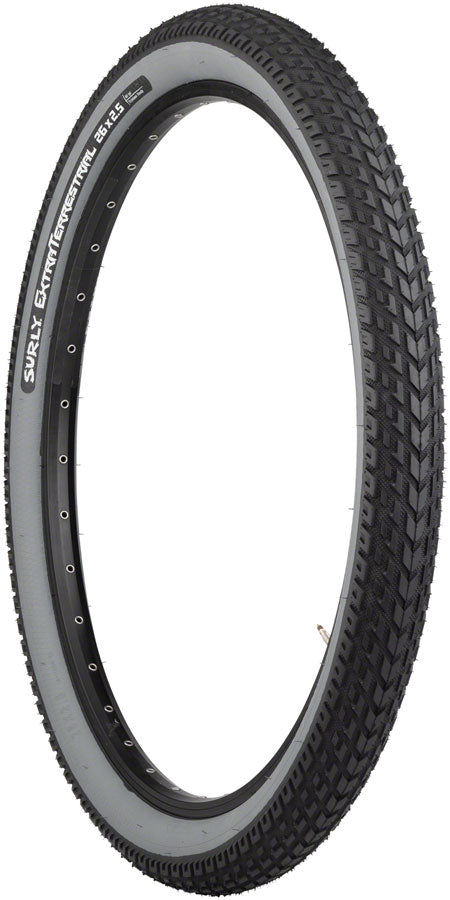 Load image into Gallery viewer, Surly ExtraTerrestrial Tire - 26 x 2.5 Tubeless Folding Black/Slate 60tpi
