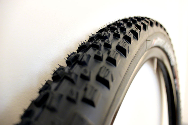 Load image into Gallery viewer, Vittoria Agarro Tire - 29 x 2.35 Tubeless Folding Black/Anthracite TNT G2.0
